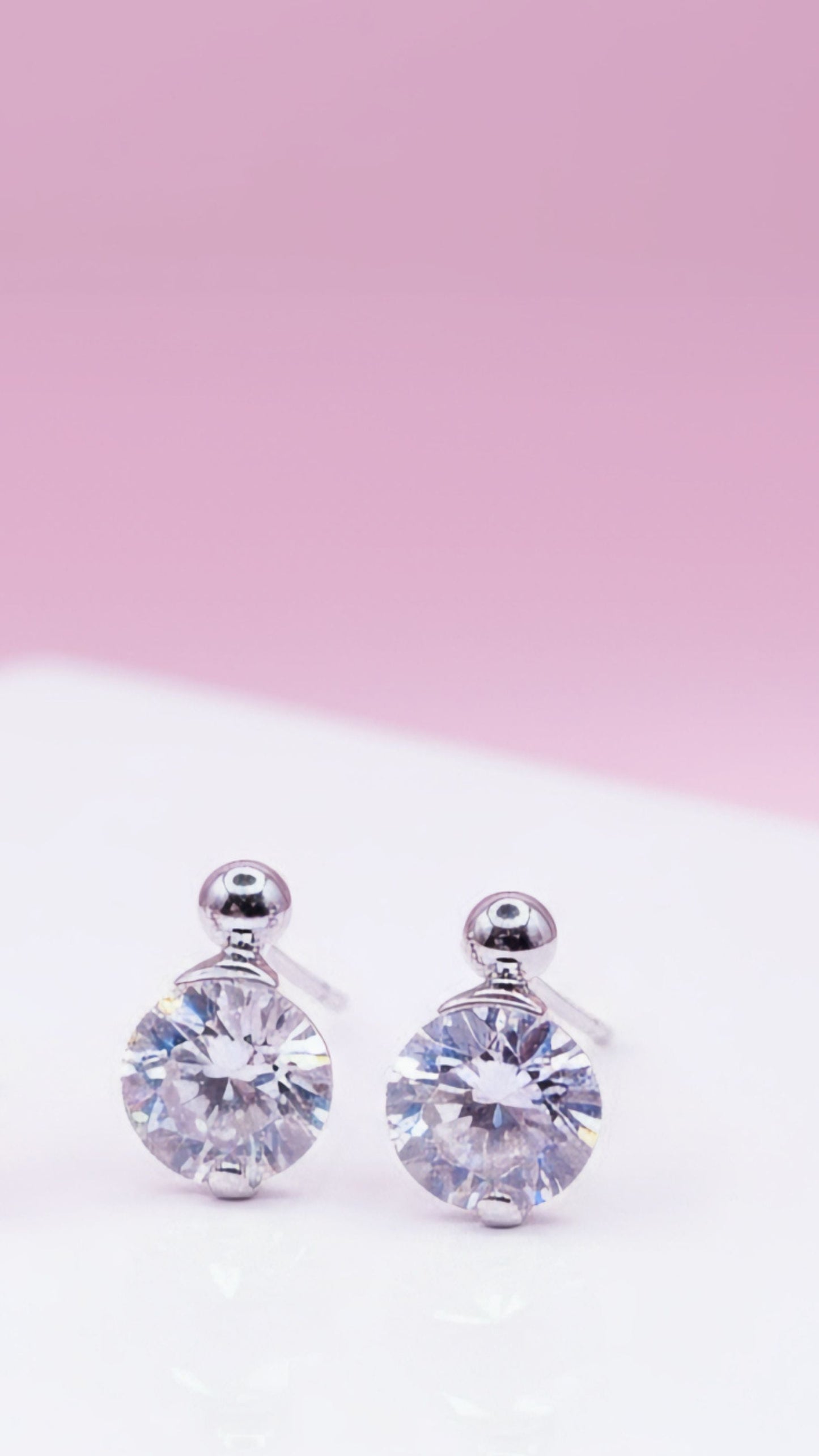 Round Cut Crystal Stud Earrings