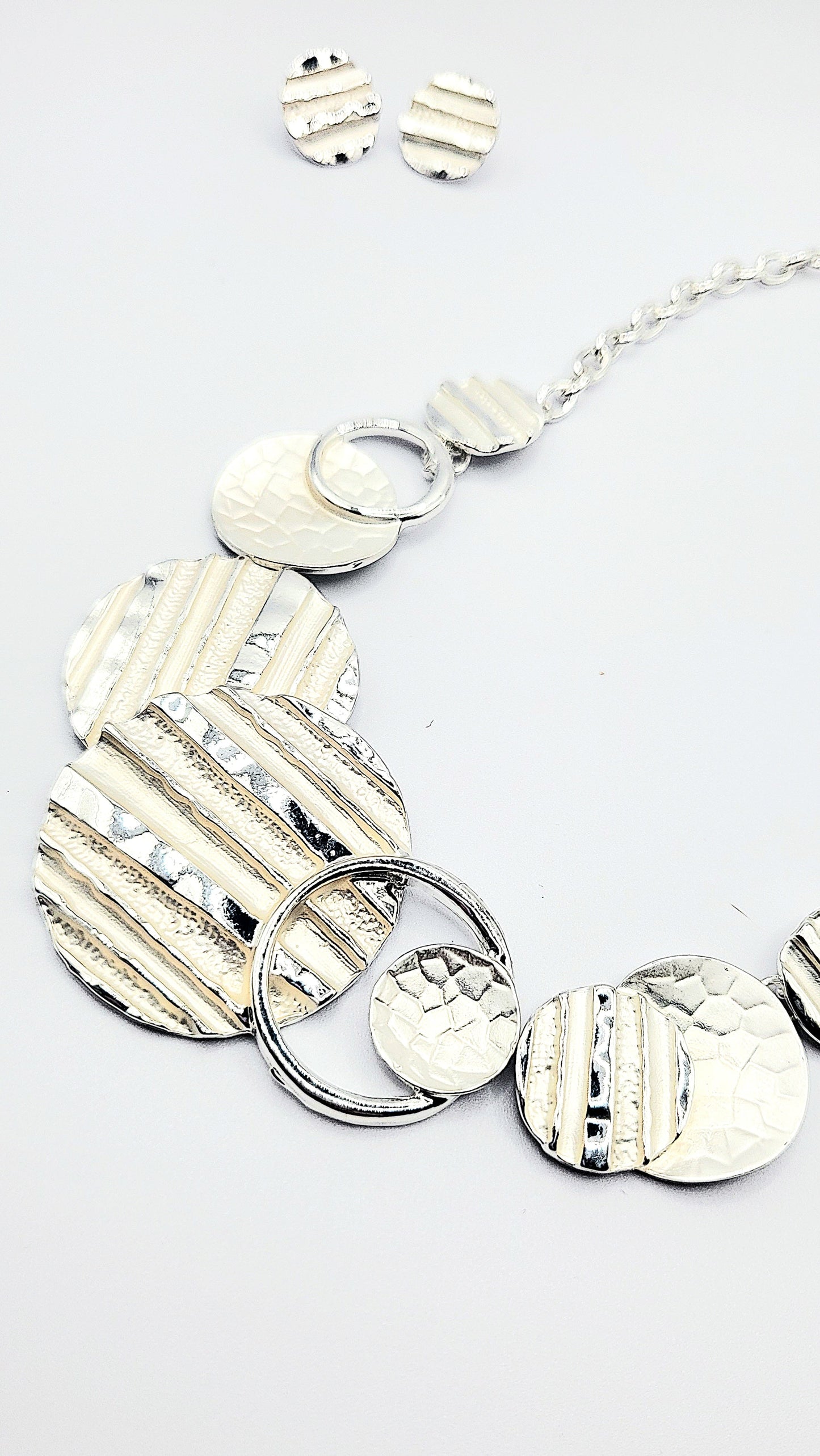 Abstract Disc Necklace & Earrings Set