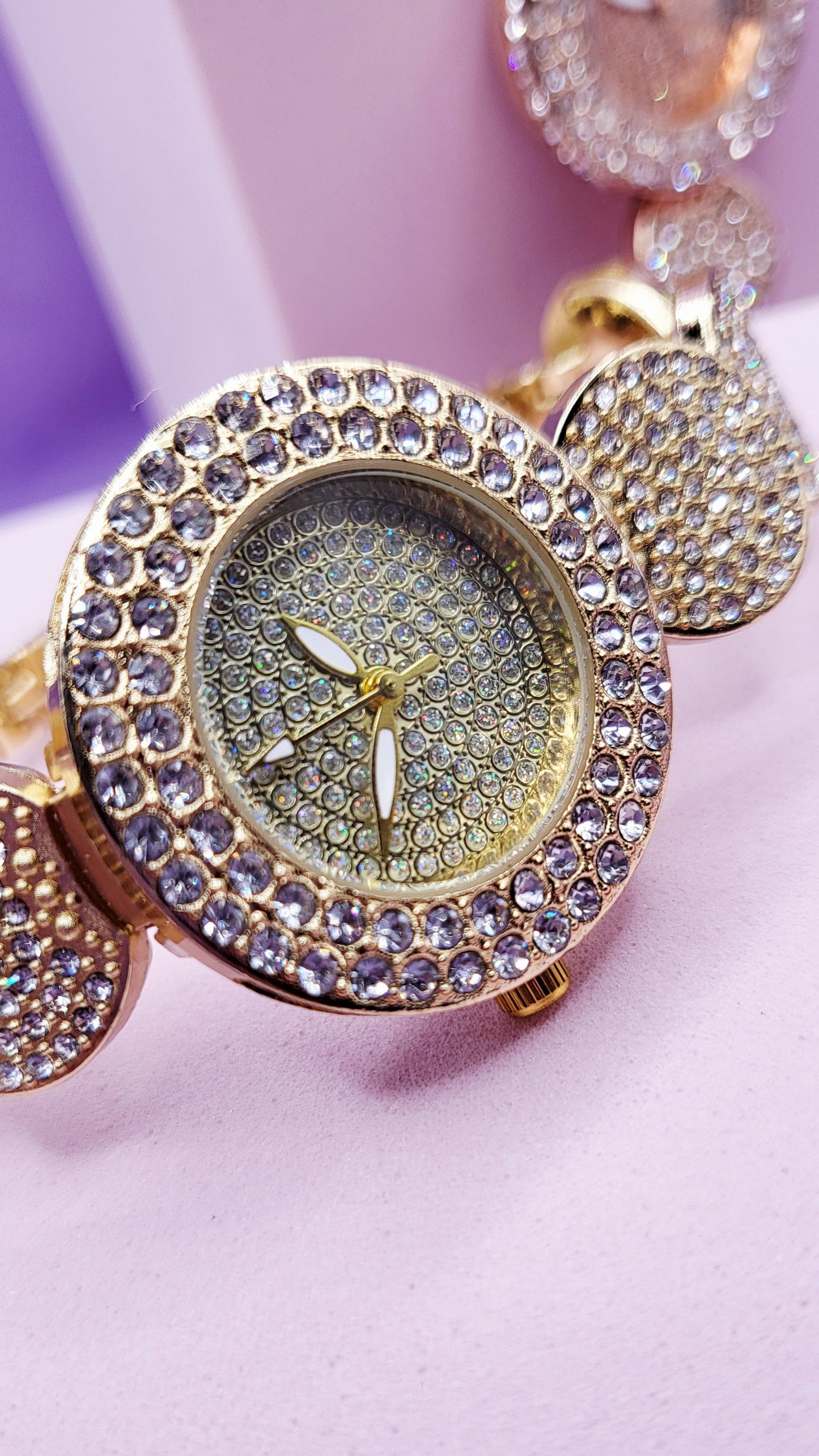 Crystal Luxe Round Link Watch