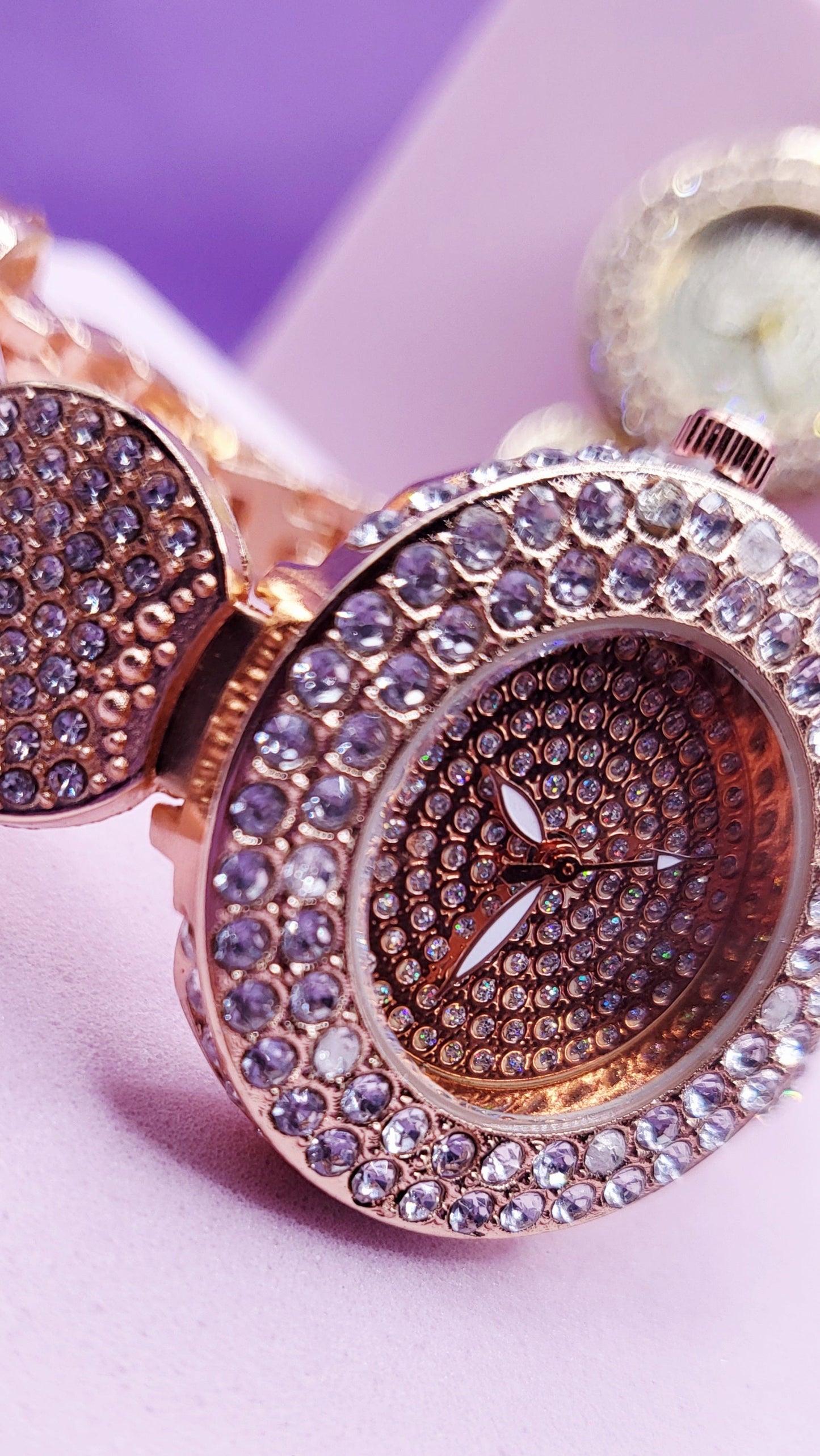 Crystal Luxe Round Link Watch