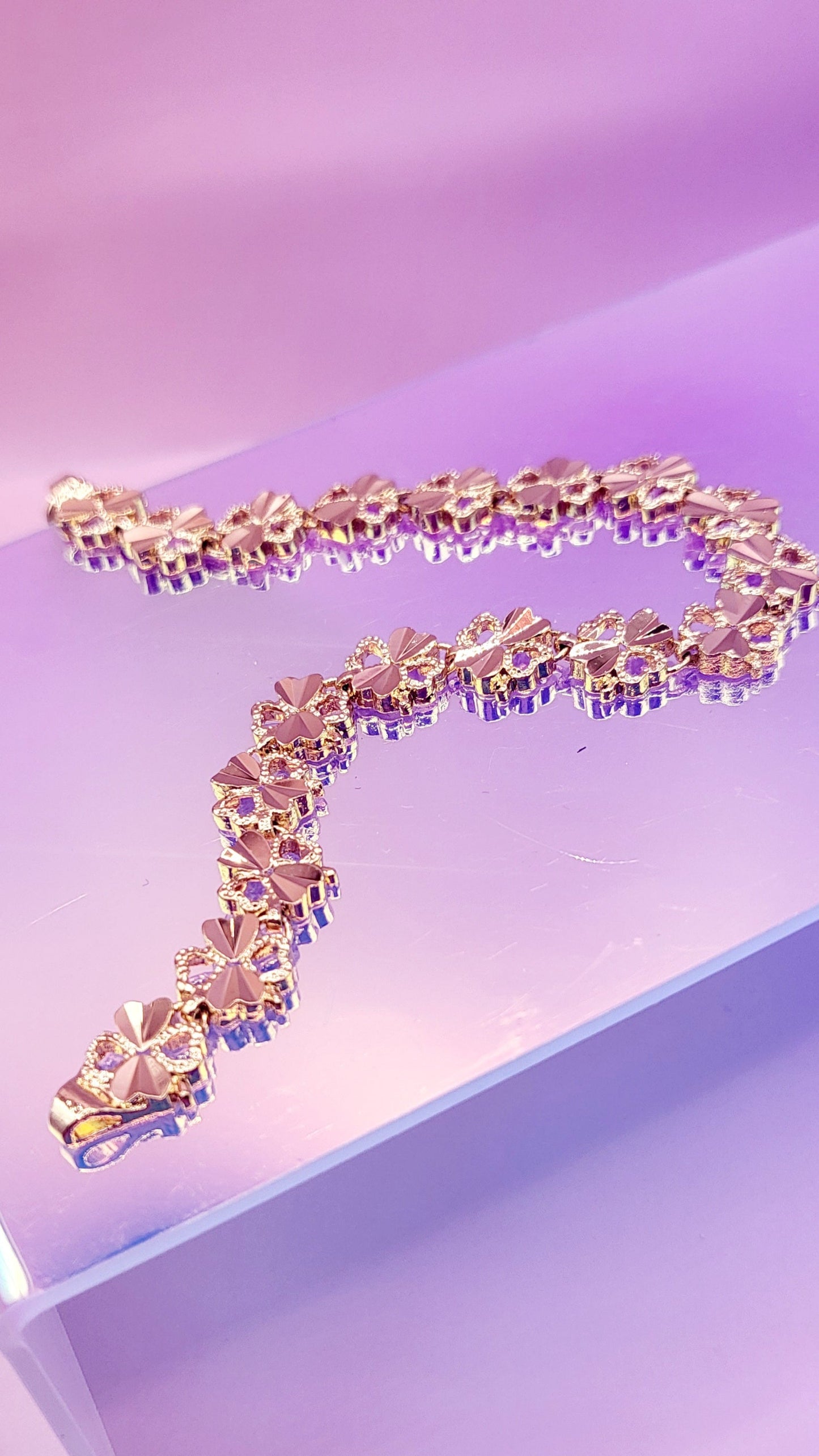 Clover Shiny Gold Link Bracelet