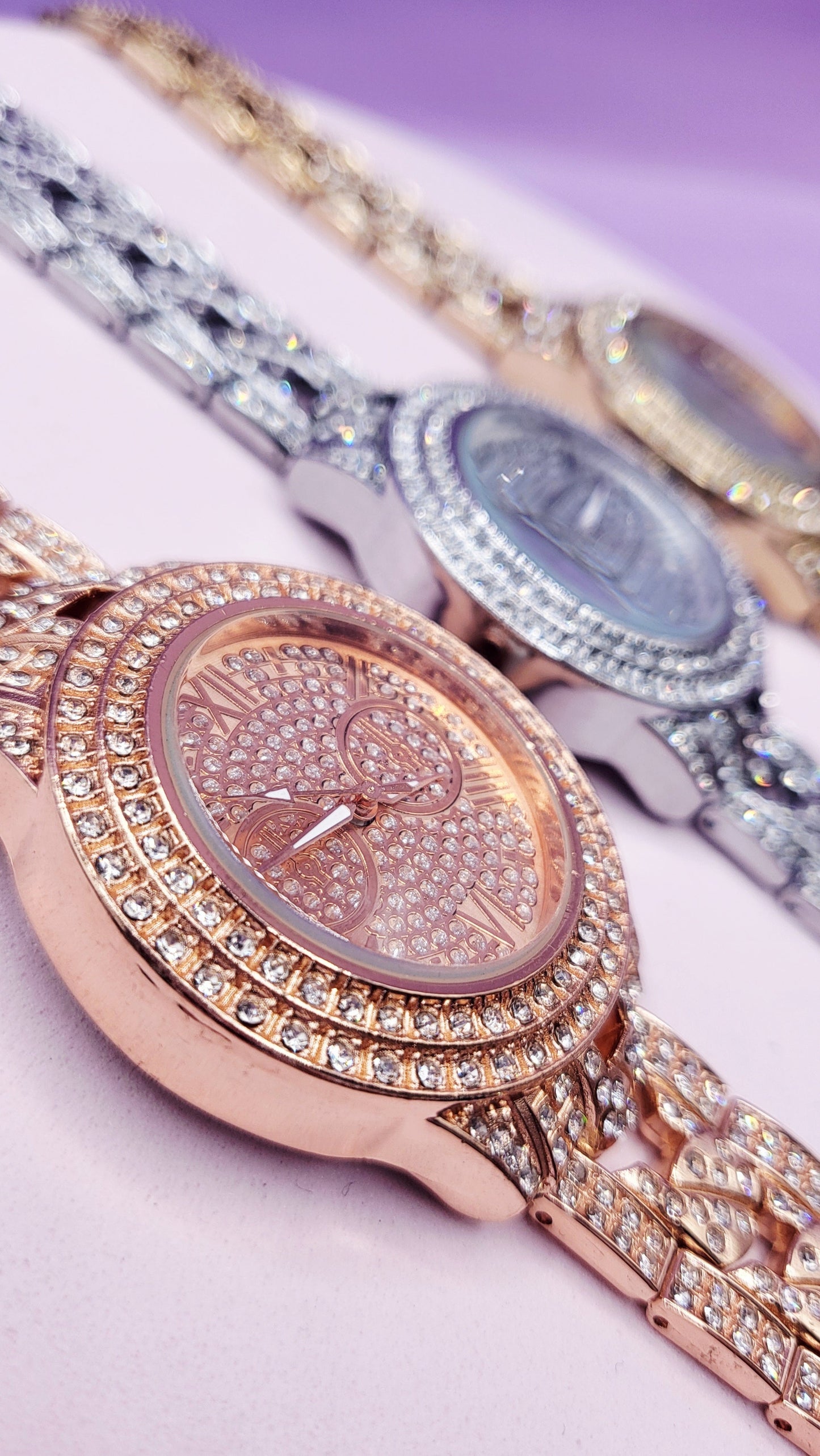 Queen Crystal Round Face Watch