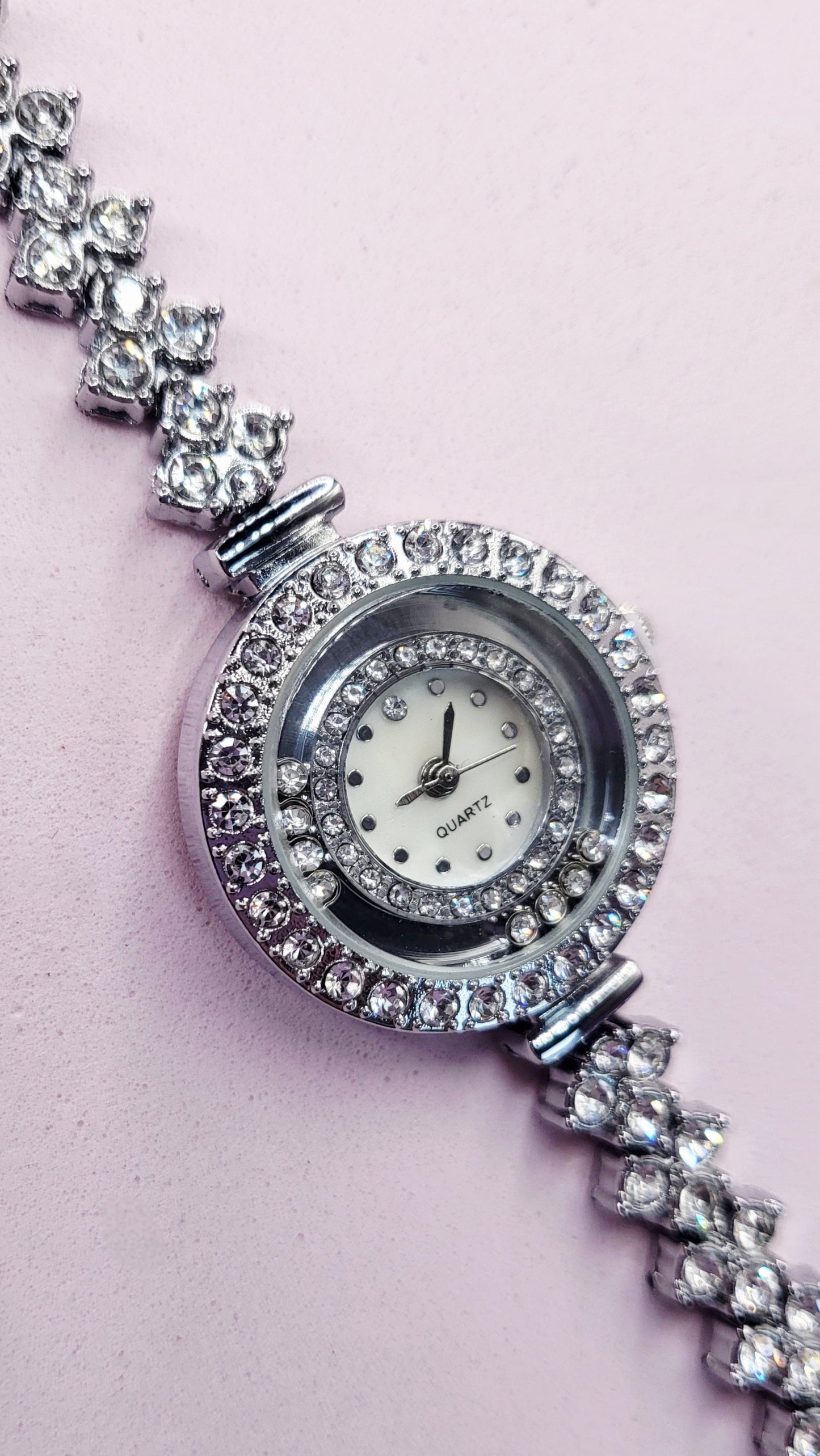Crystal Strap Round Link Watch