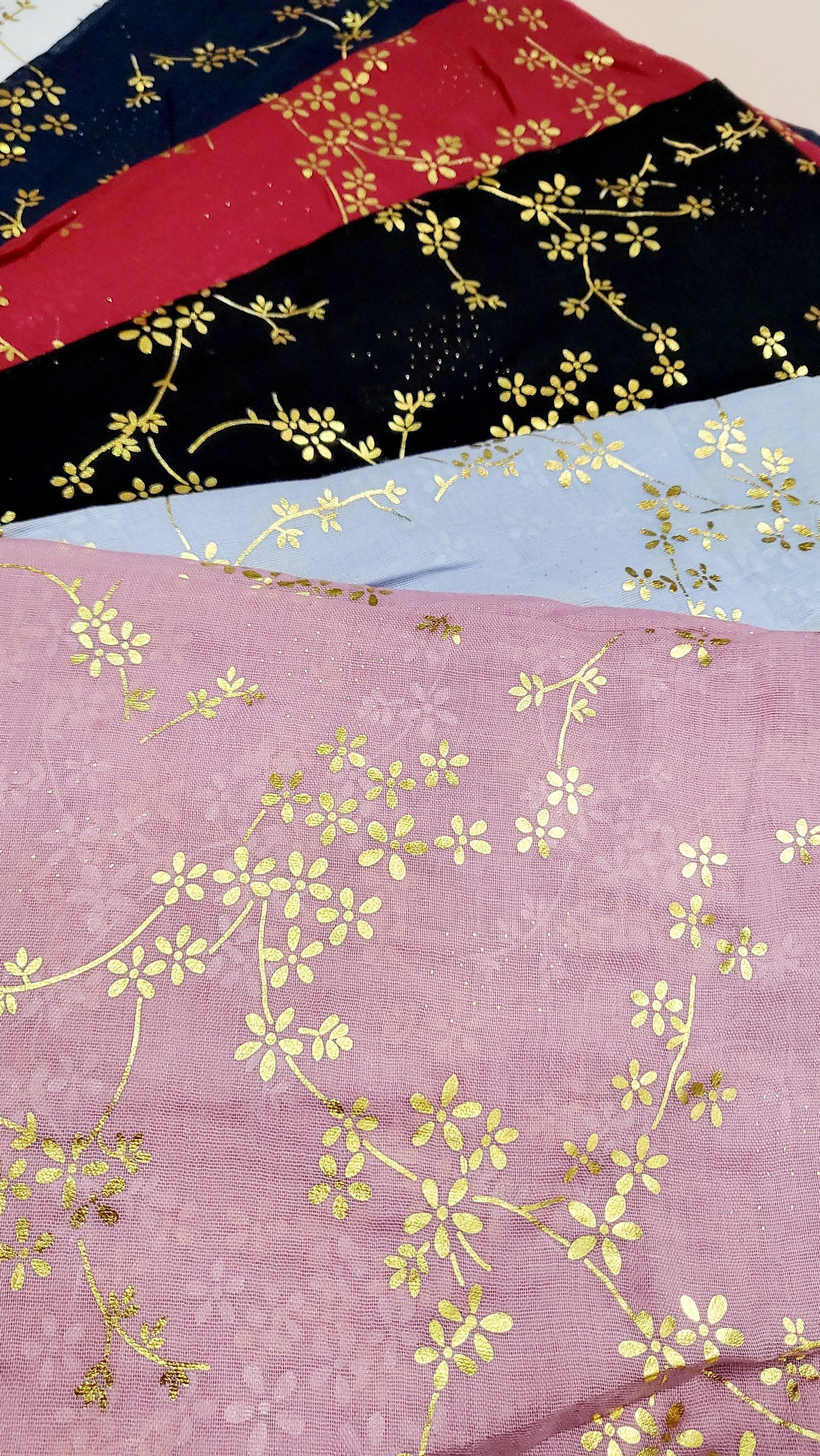Daisy Shimmer Scarf Pack of 12
