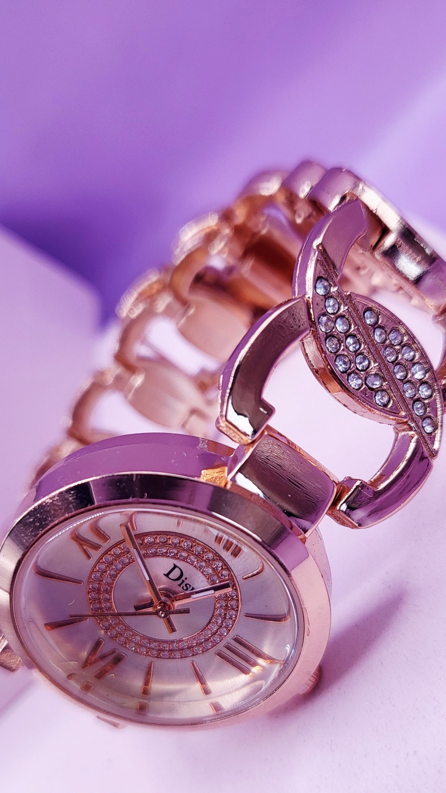 Iced Out Luxe Round Link Watch