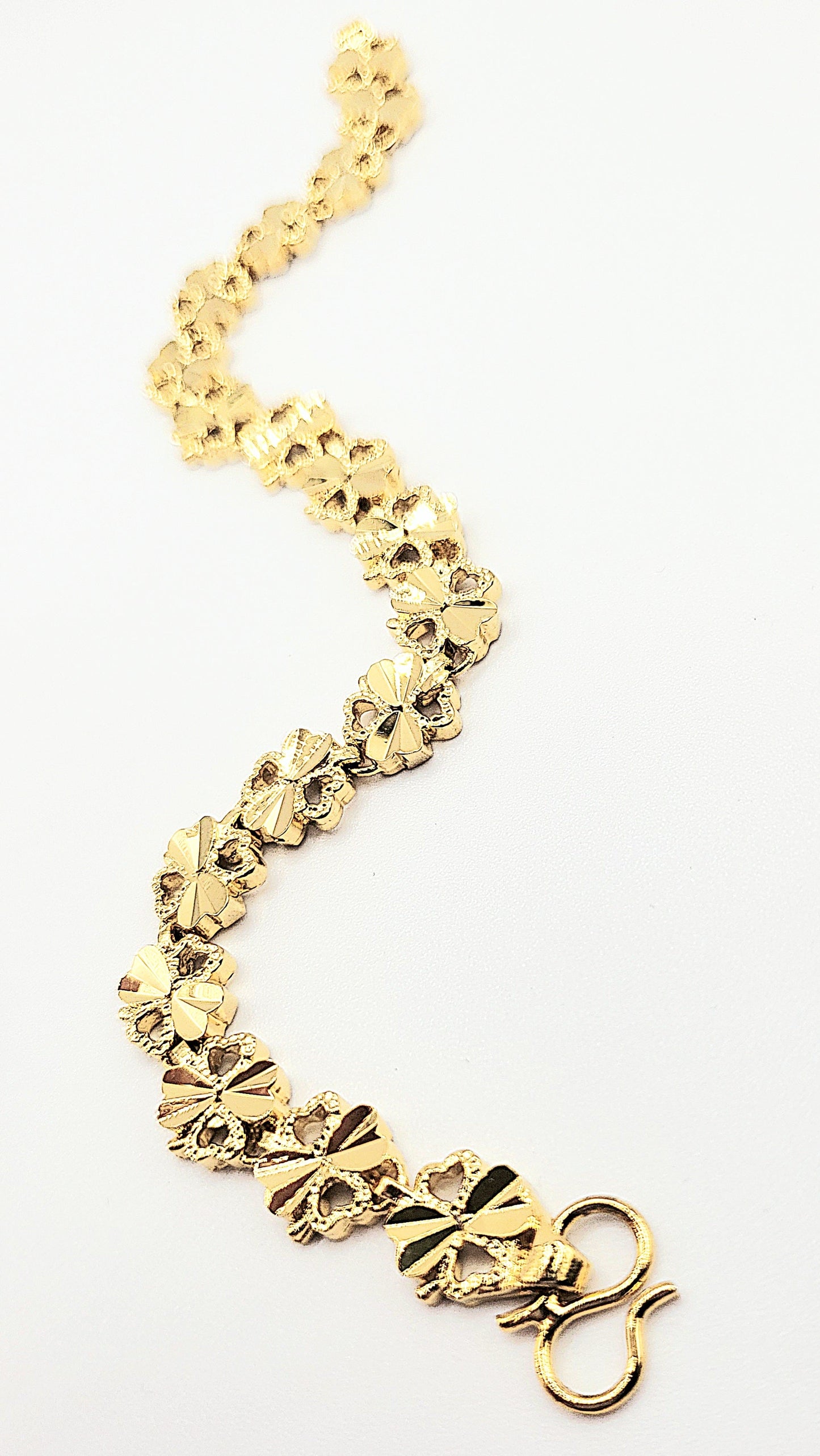 Elements Clover Leaf Shiny Gold Link Bracelet