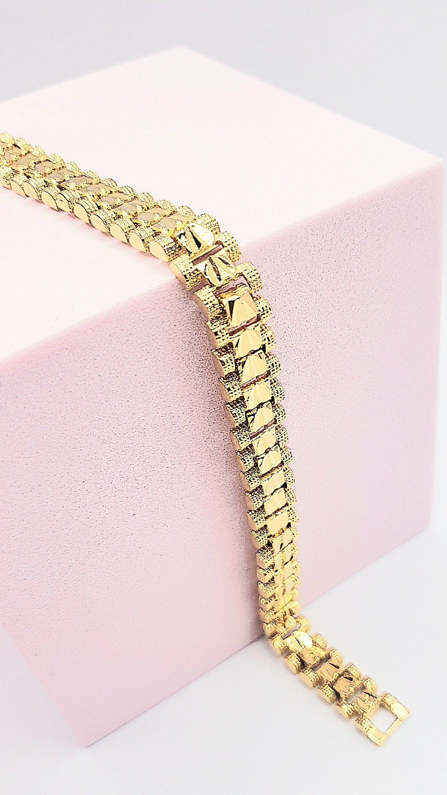 Elements Square Shiny Gold Link Bracelet