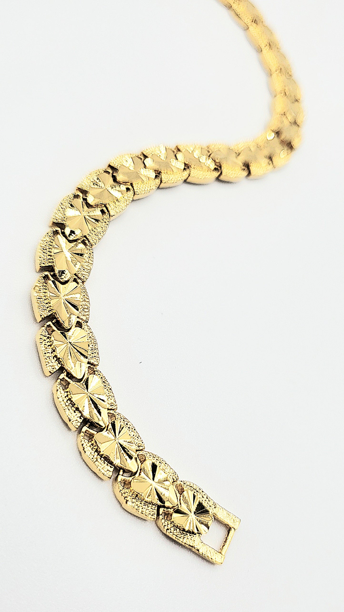 Elements Oval Wave Shiny Gold Link Bracelet