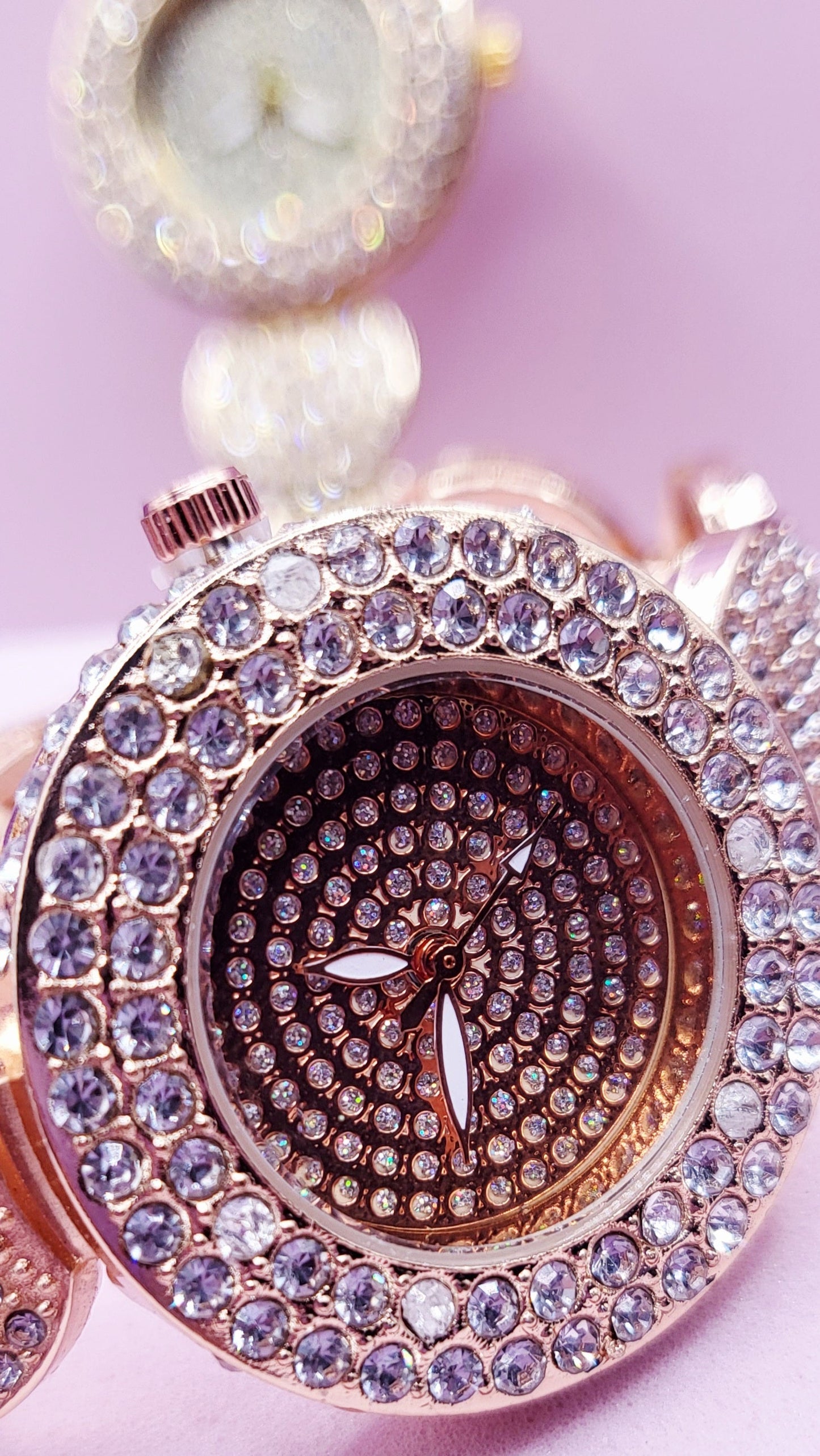 Crystal Luxe Round Link Watch