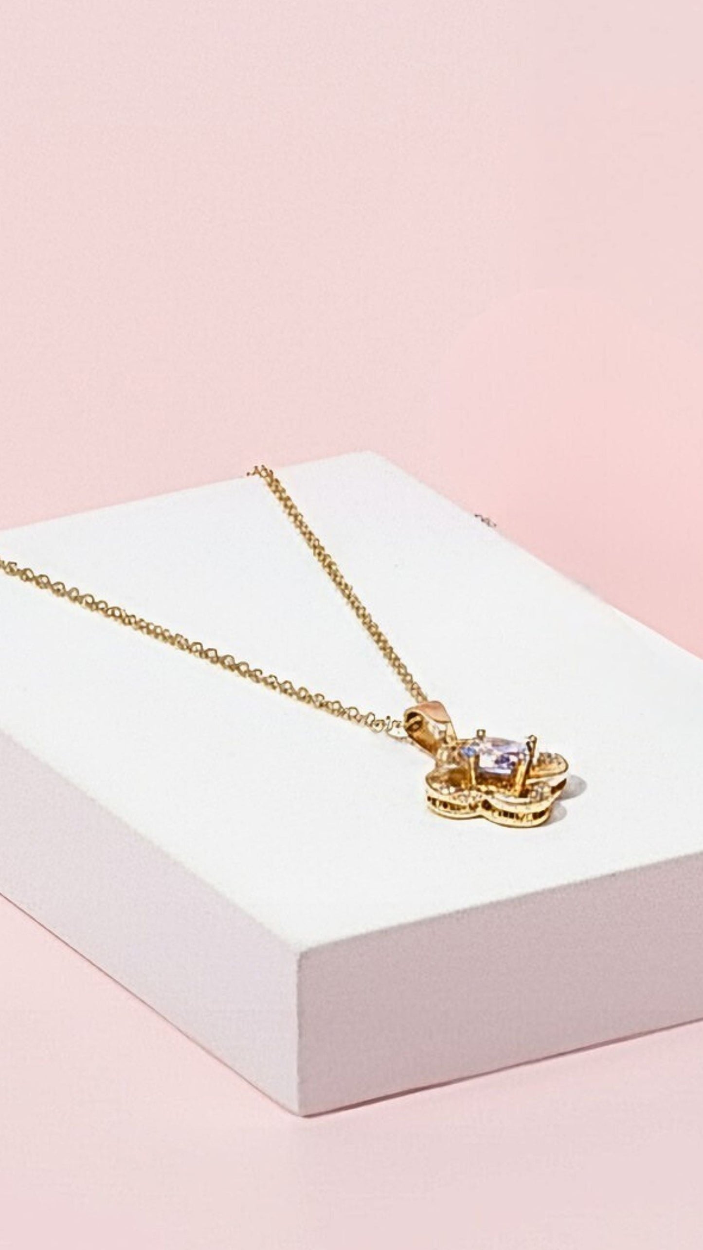 Flower Solitaire Crystal Pendant Necklace