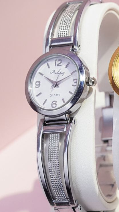 Cut Out Round Quartz Movement Watch