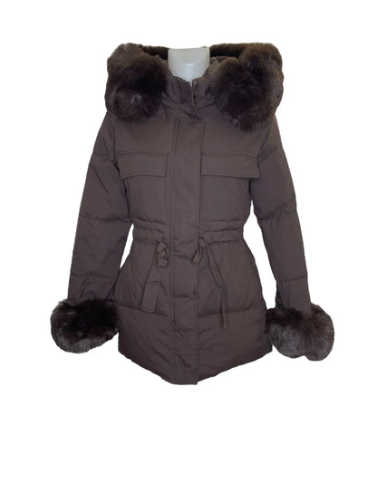 Mid-length down jacket with fur