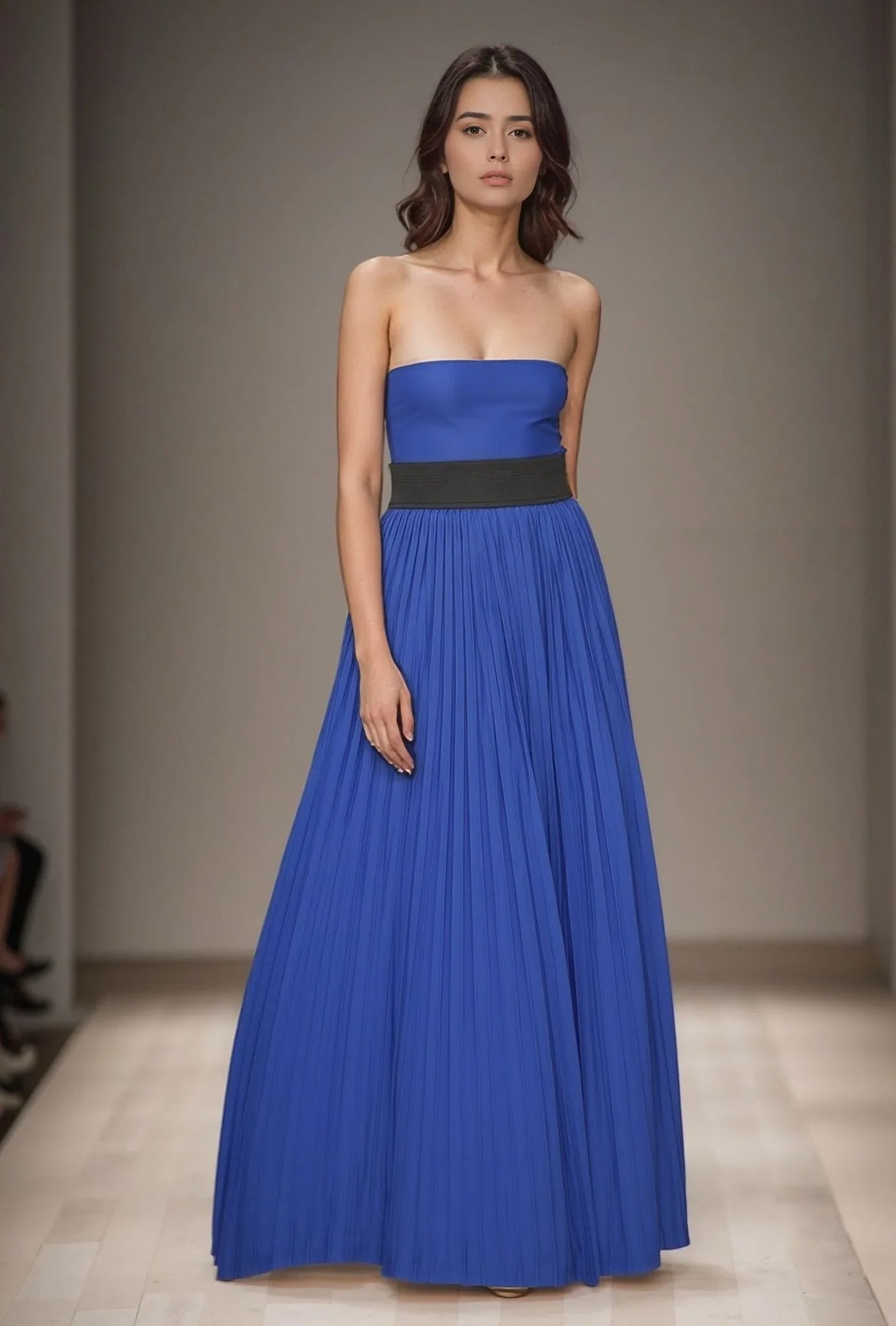 Flowy pleated maxi skirt with contrasting elastic waistband
