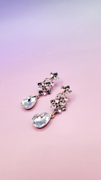 Emily Teardrop Earrings ER5701