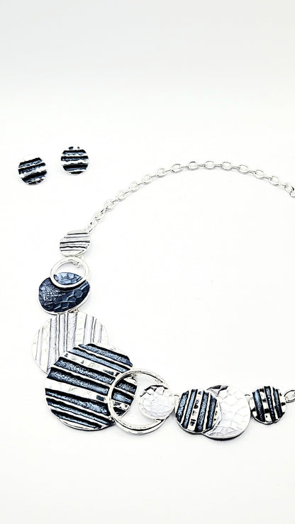Abstract Disc Necklace & Earrings Set