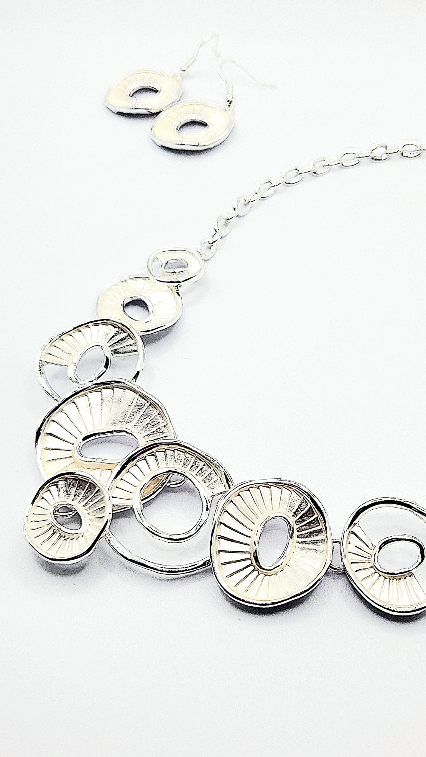 Abstract Oval Necklace & Earrings Set