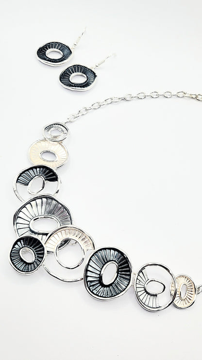 Abstract Oval Necklace & Earrings Set