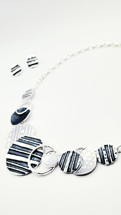 Abstract Disc Necklace & Earrings Set