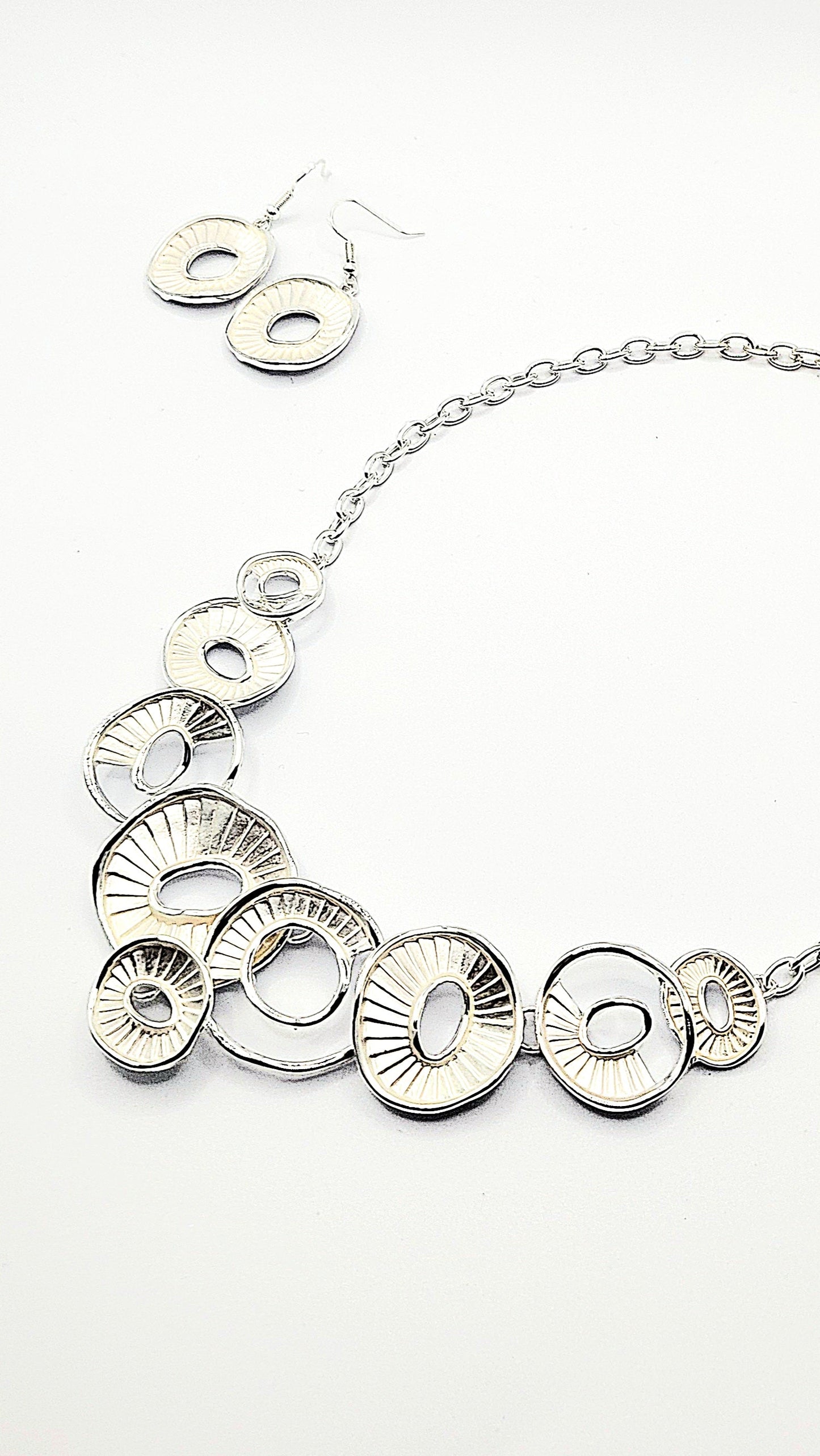 Abstract Oval Necklace & Earrings Set