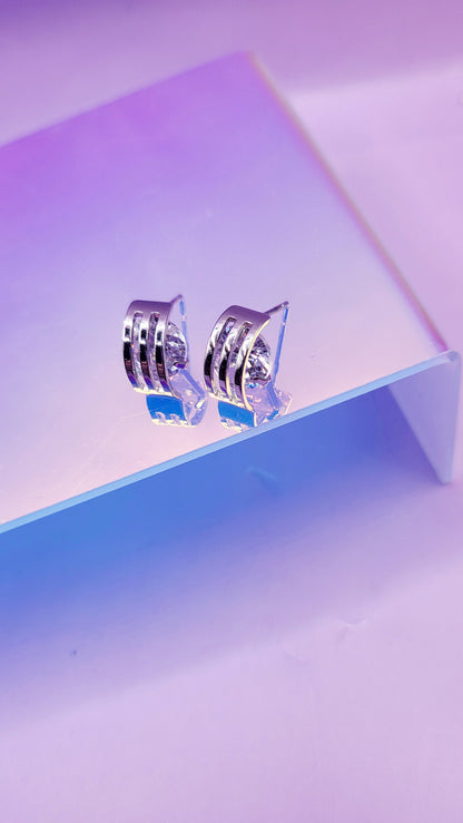 Curve Crystal Stud Earrings