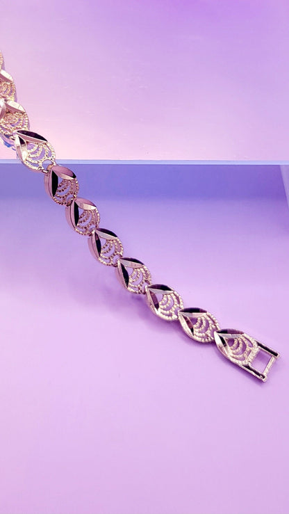 Luxe Shiny Gold Link Bracelet