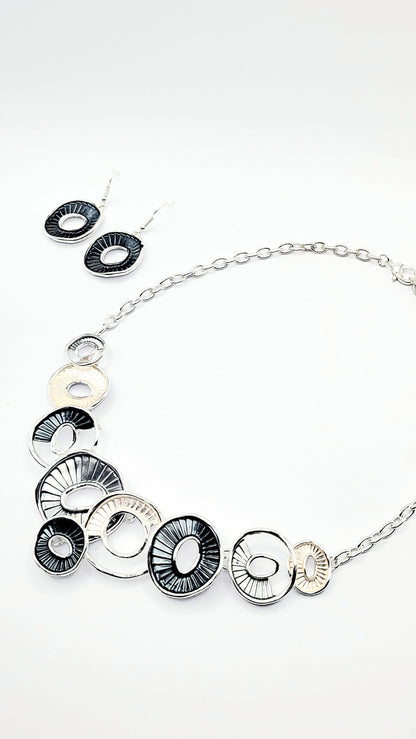Abstract Oval Necklace & Earrings Set