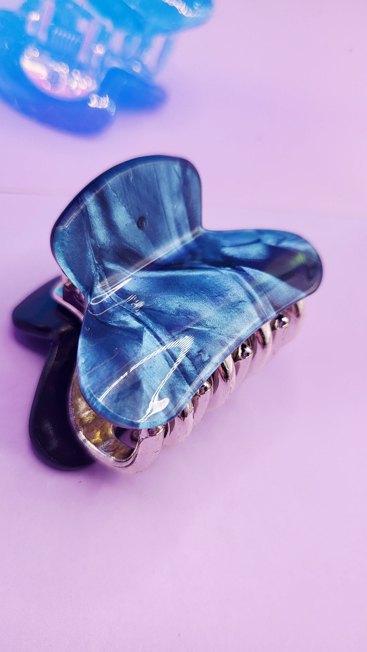 Glam Gloss Mini's Marble Hair Clamps Pack of 12