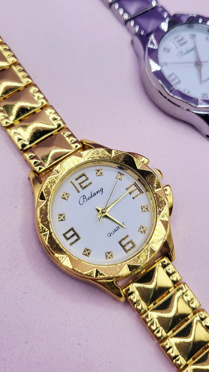 Metallic Round Quartz Watch